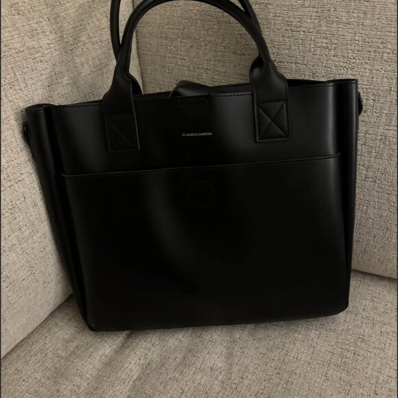 Claudia Canova single pocket tote bag in black - Picture 3 of 3